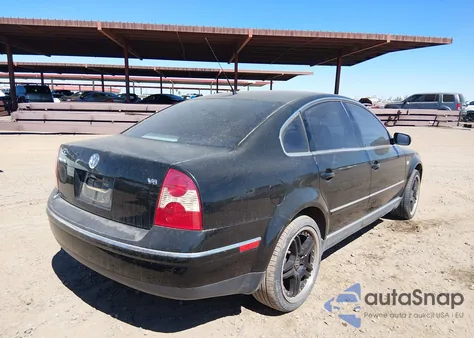 2002 Volkswagen Passat Glx z USA, uszkodzony, nr VIN WVWRH63B32P063300